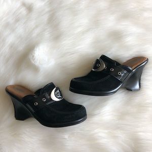 Dr. Scholl’s black slip on clogs/wedges